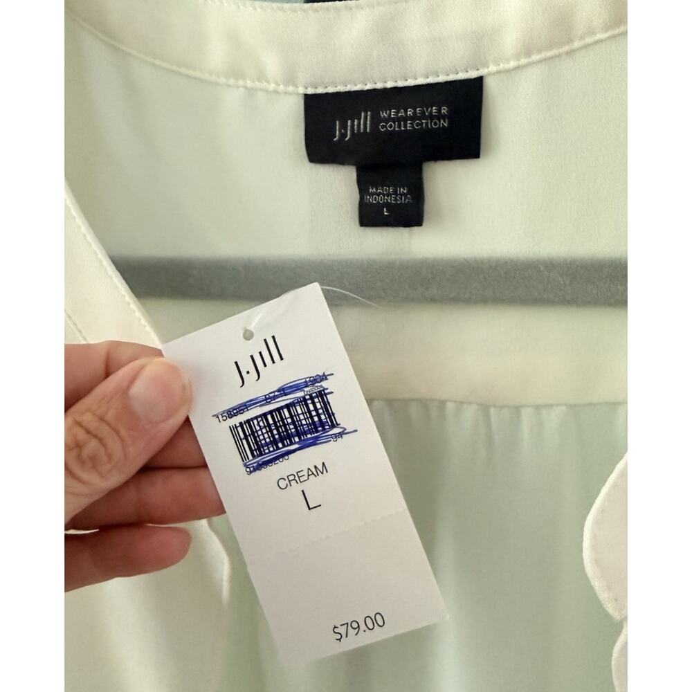 J.Jill Cream Split Front Surplice Top L Large NWT Crepe 3/4 Sleeve Blouse - Picture 4 of 11